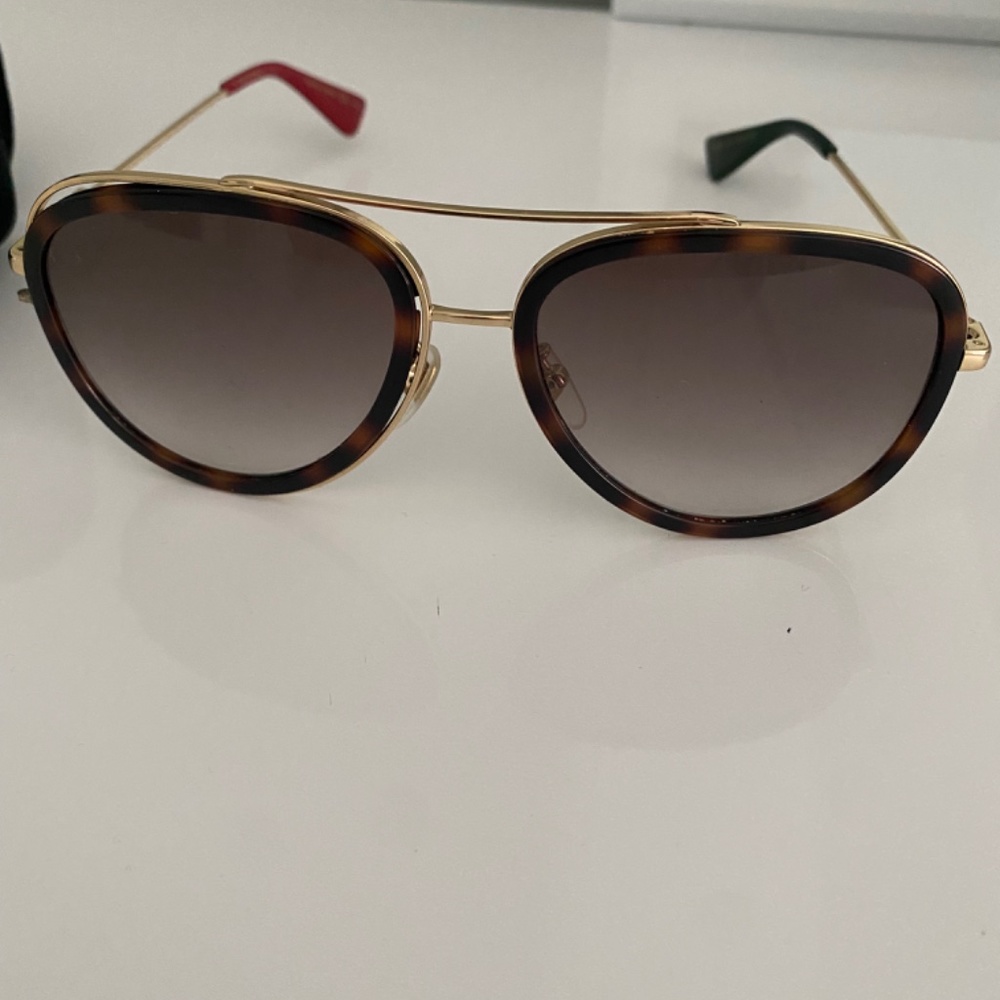 Gucci sunglasses - Picture 2 of 4